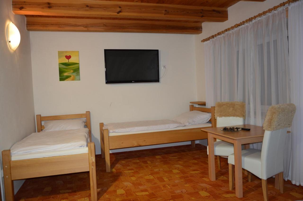 Statek 3 - Wellness & Spa Hotel Hluboka nad Vltavou Bagian luar foto