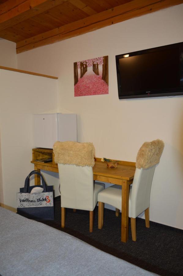 Statek 3 - Wellness & Spa Hotel Hluboka nad Vltavou Bagian luar foto