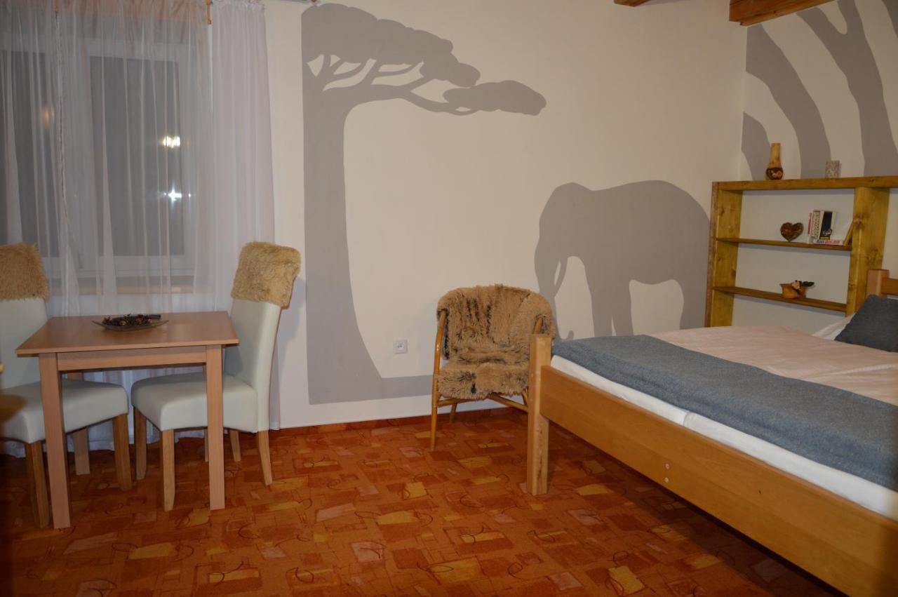 Statek 3 - Wellness & Spa Hotel Hluboka nad Vltavou Bagian luar foto