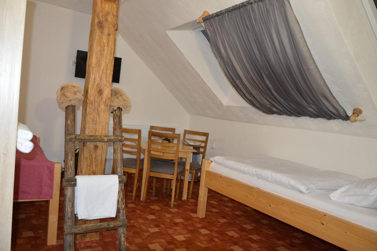 Statek 3 - Wellness & Spa Hotel Hluboka nad Vltavou Bagian luar foto